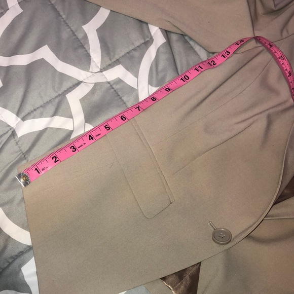 14th and Union tan blazer - Picture 5 of 7